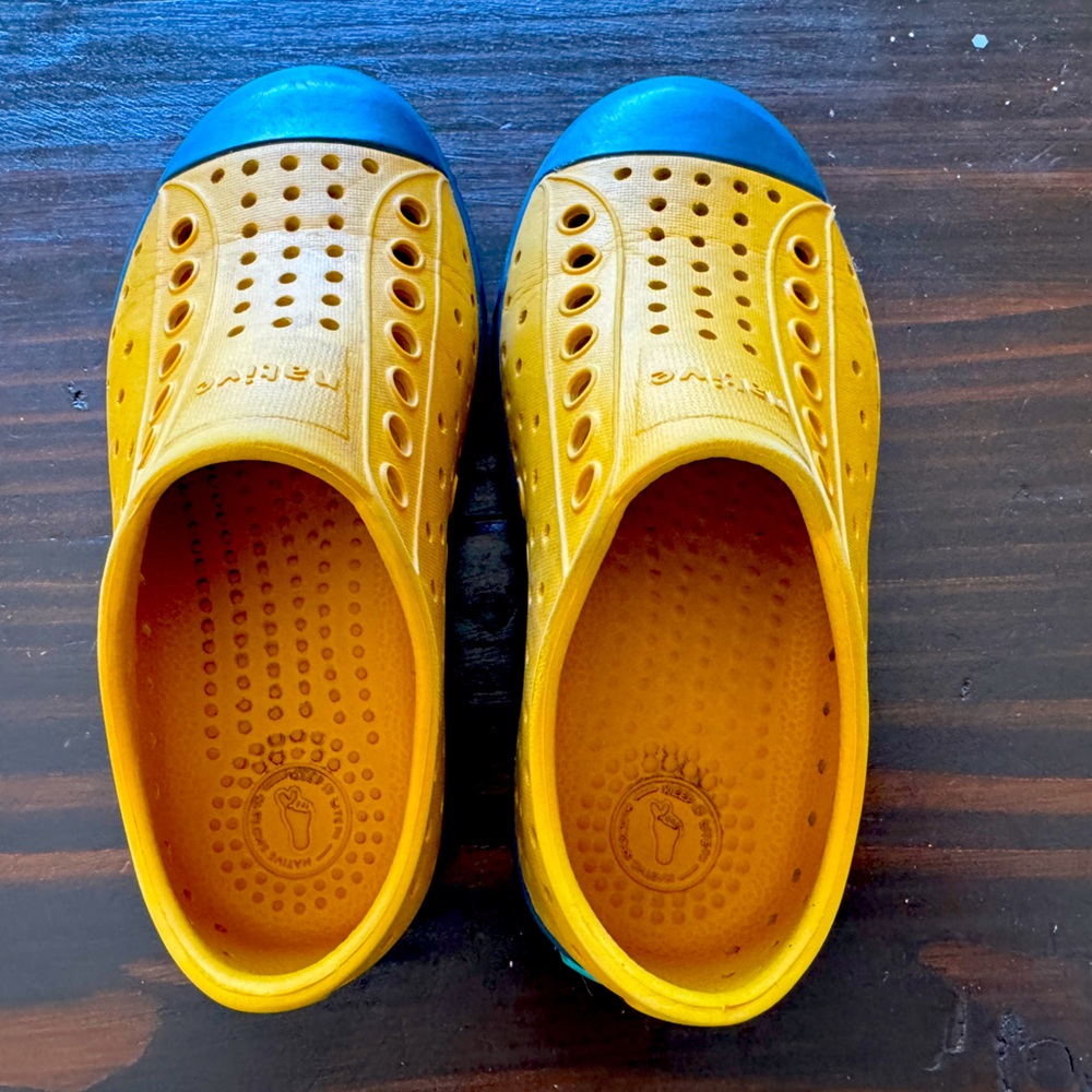 Native Jefferson size toddler 9
!